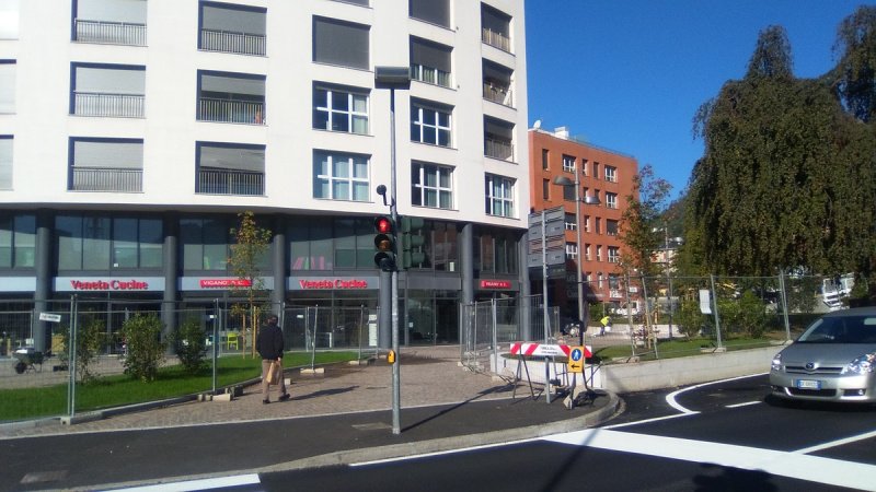 Local commercial à Côme