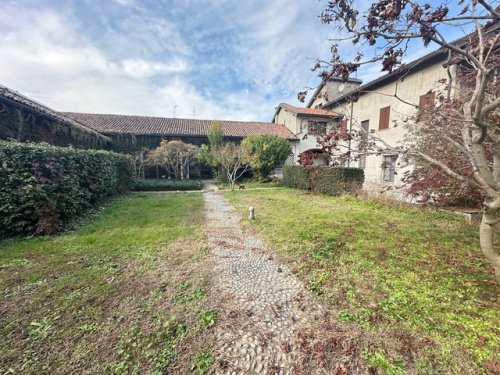 Detached house in Parona