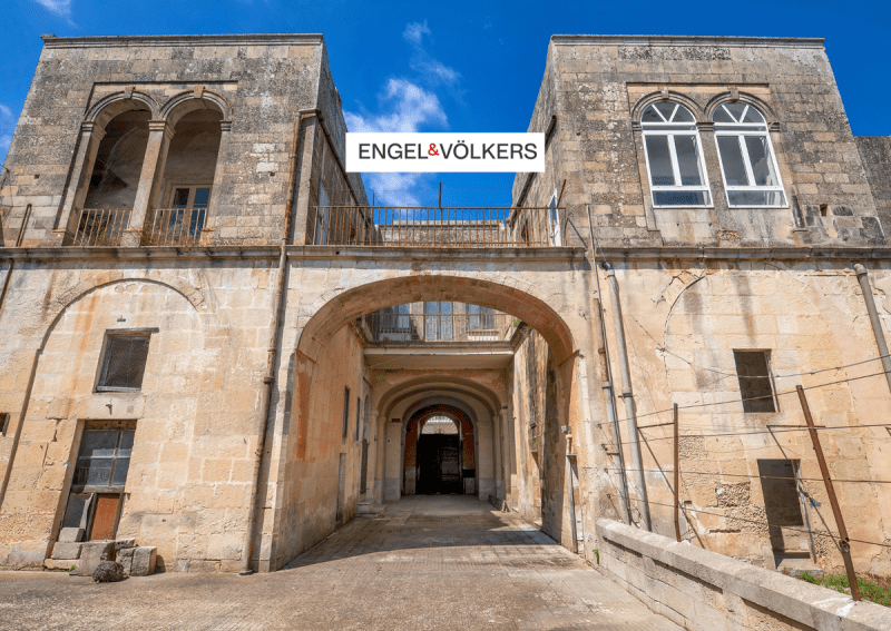 Palais à Maglie