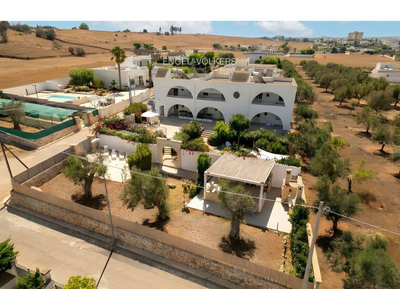 Вилла в Порто-Чезарео