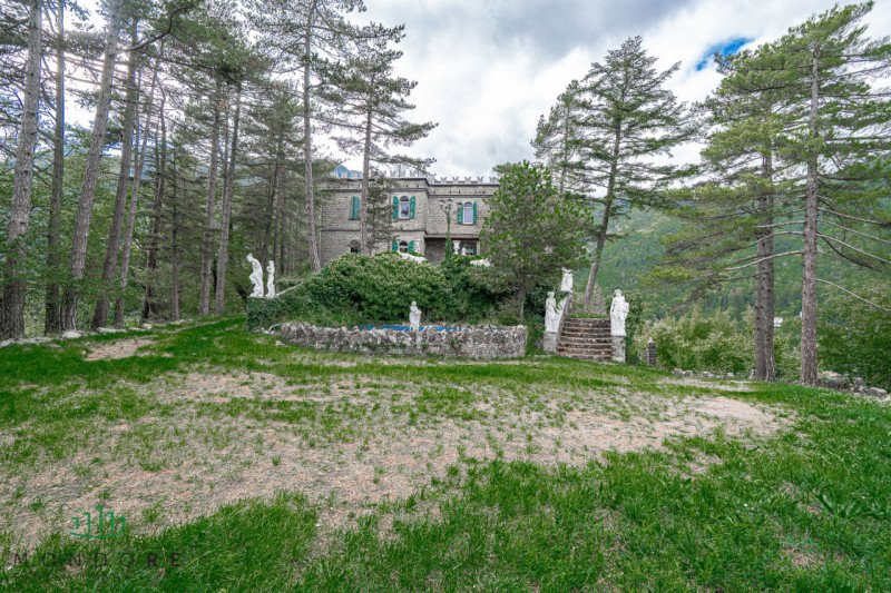 Villa in Alto Reno Terme