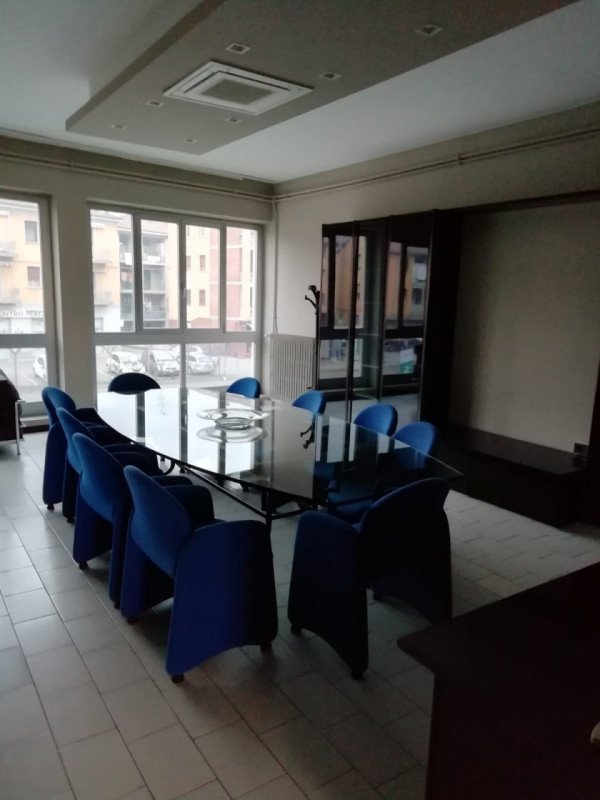 Edifício comercial em Bolonha