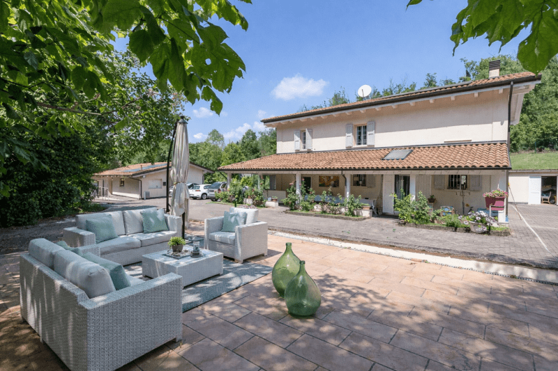 Villa in Ozzano dell'Emilia