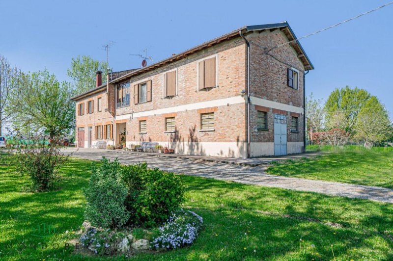 Villa in Anzola dell'Emilia