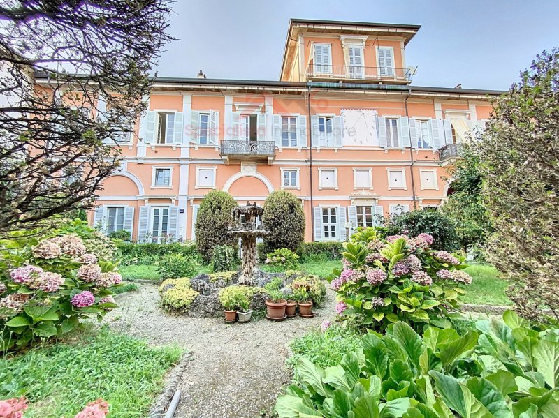 斯特拉代拉公寓