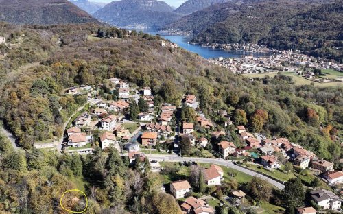 Moradia em Cuasso al Monte