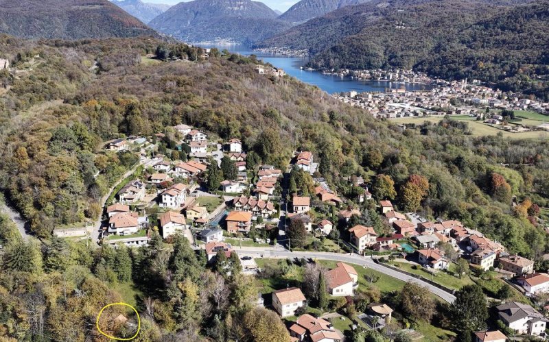 Moradia em Cuasso al Monte