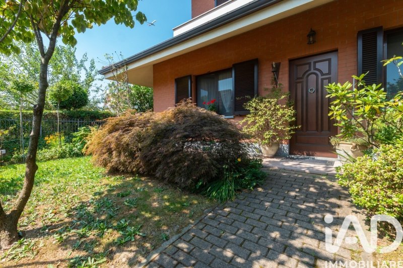 Villa in Borgaro Torinese