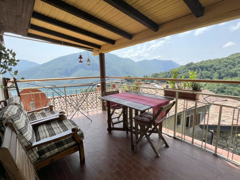 瓦尔索尔达半独立房屋