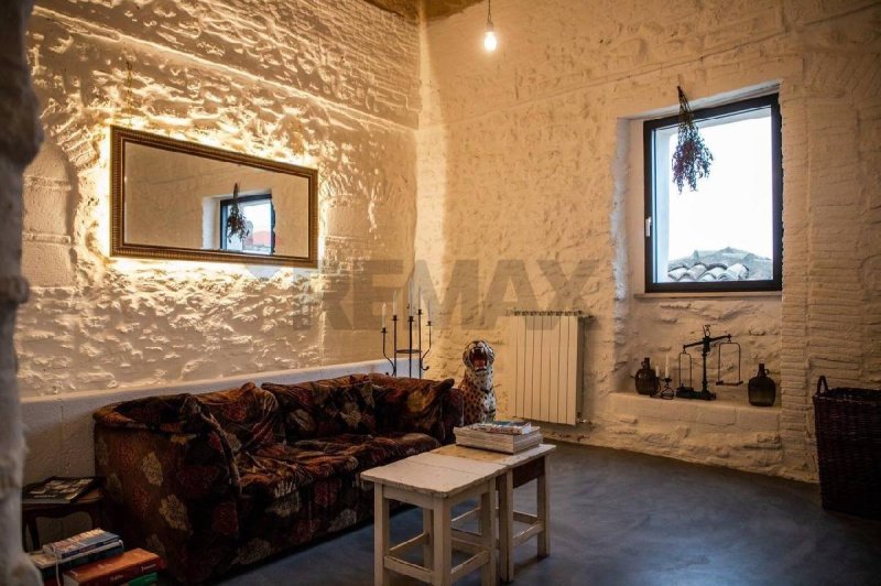 Casa geminada em Irsina