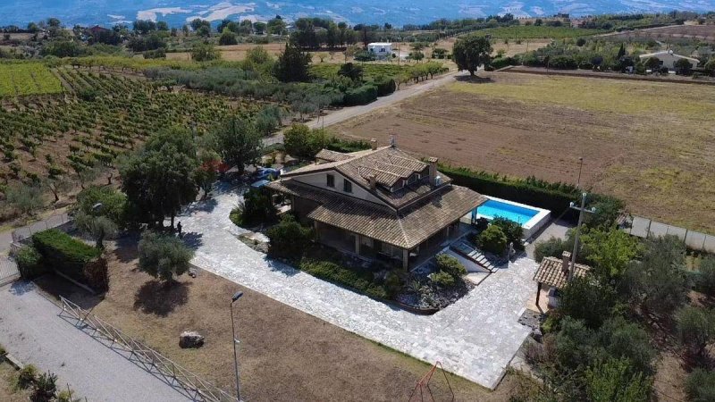 Вилла в Мильонико