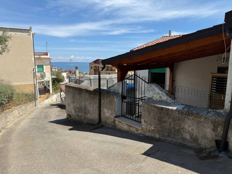 Casa semi indipendente a Montegiordano