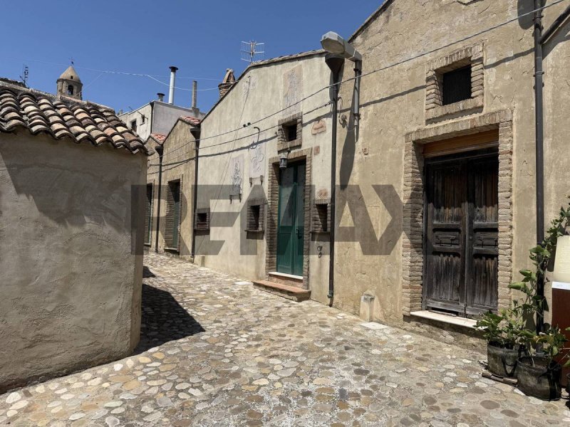 Semi-detached house in Grassano