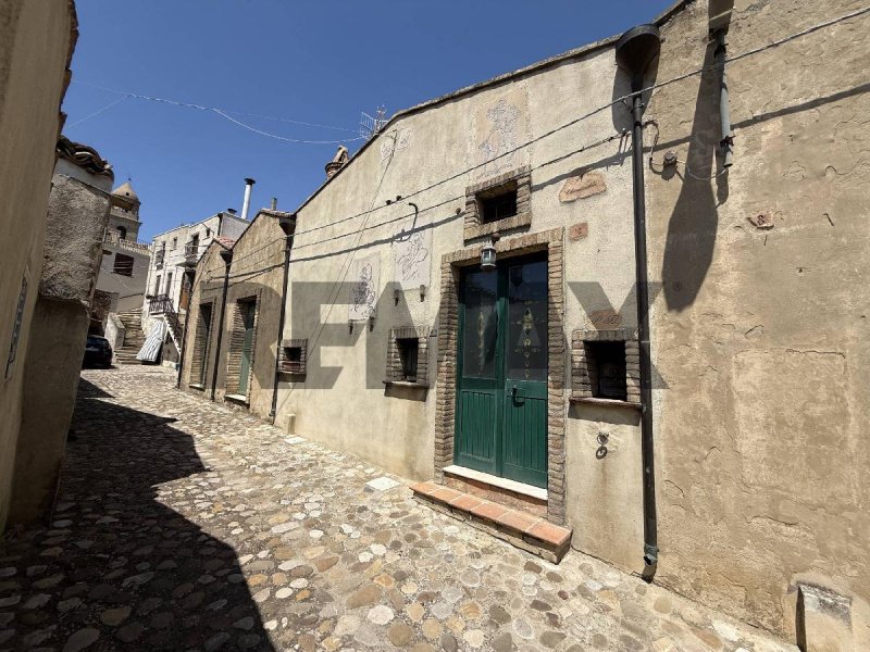 Semi-detached house in Grassano