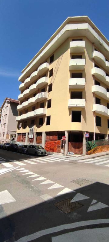Inmueble comercial en Sácer