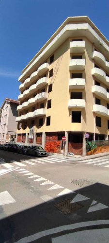 Inmueble comercial en Sácer