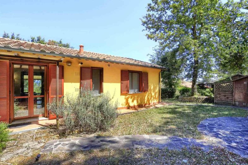 Moradia com terraço em Monteverdi Marittimo