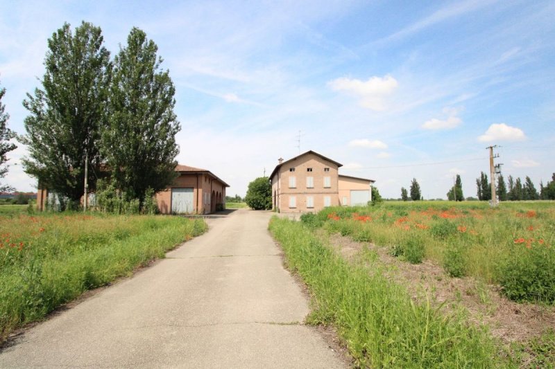 Casa indipendente a Reggio nell'Emilia