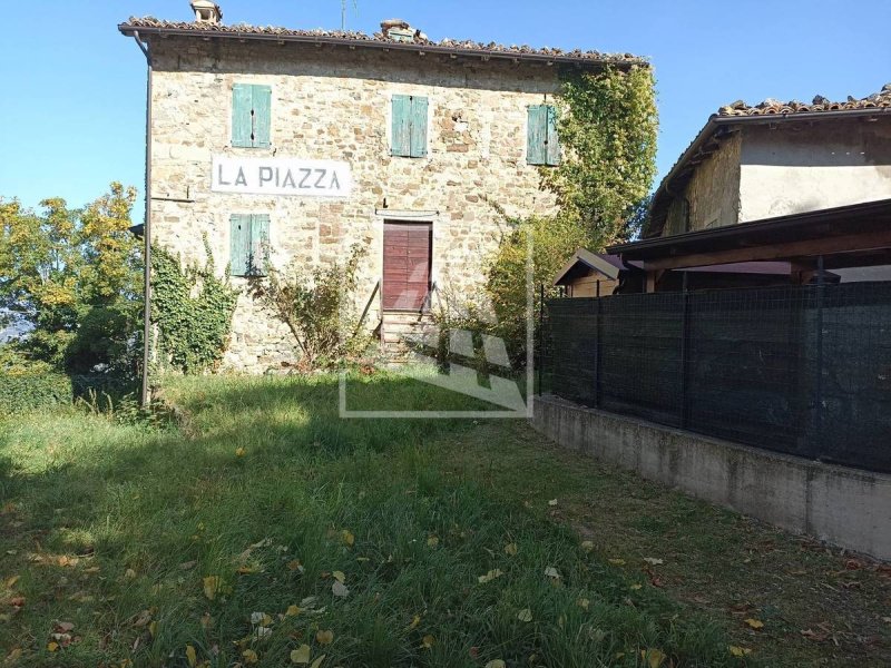 Huis op het platteland in Canossa