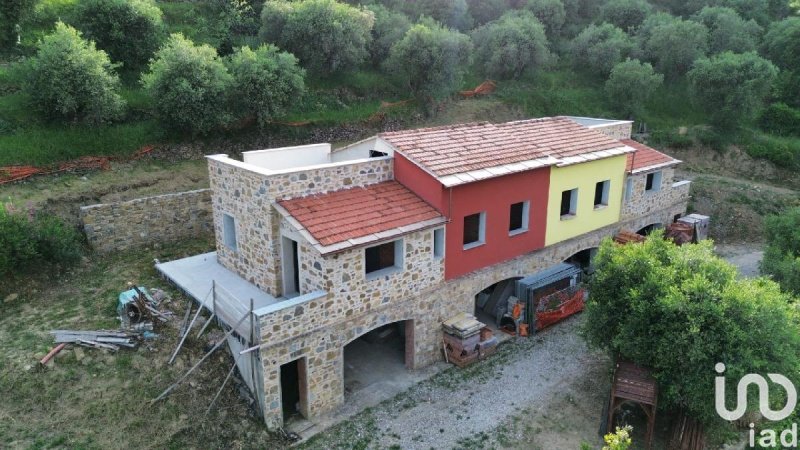 Casa geminada em Civezza