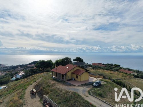 Villa in Imperia