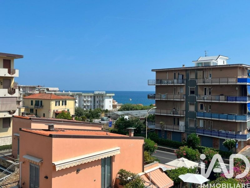 Apartment in Santo Stefano al Mare