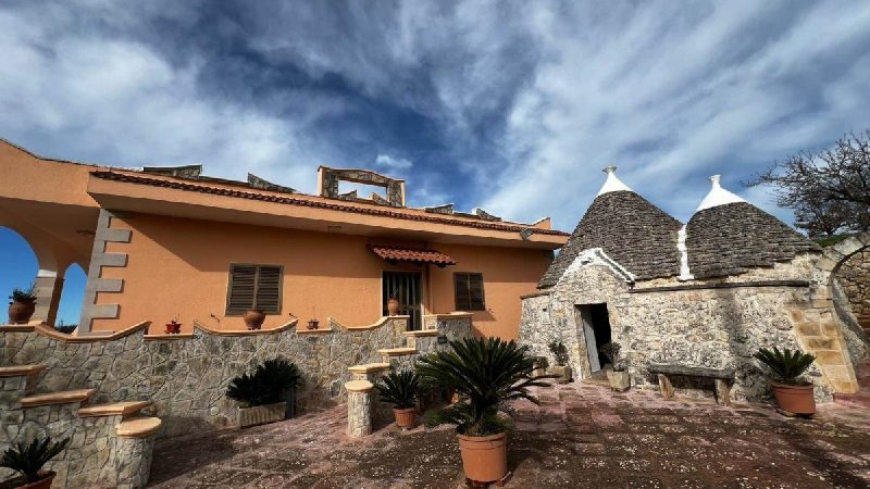 2 Bedrooms Villa for sale in Martina Franca [810537] | Gate-away®