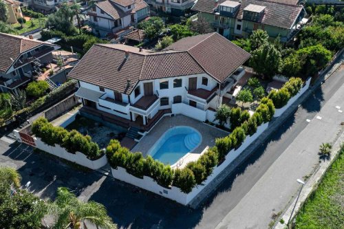 Casa a Aci Sant'Antonio