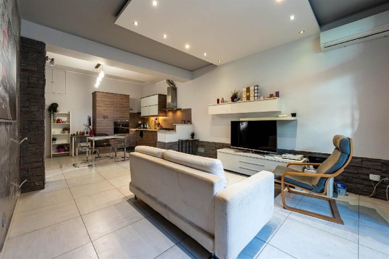 2 Bedrooms Self-contained apartment for sale in Valverde [800496] | Gate-away®