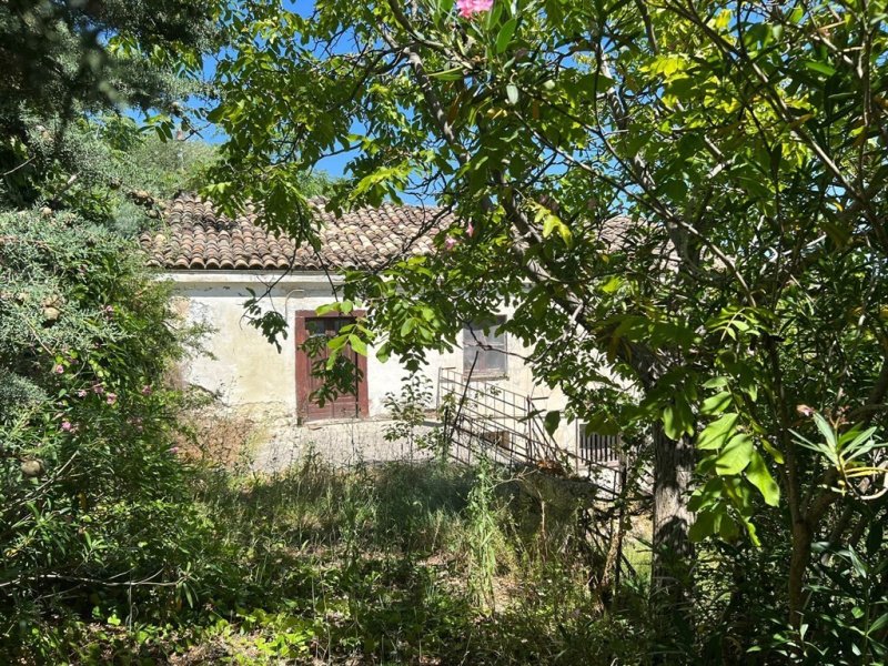 Huis in Civitella Casanova