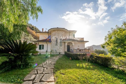 Moradia em Vallecrosia