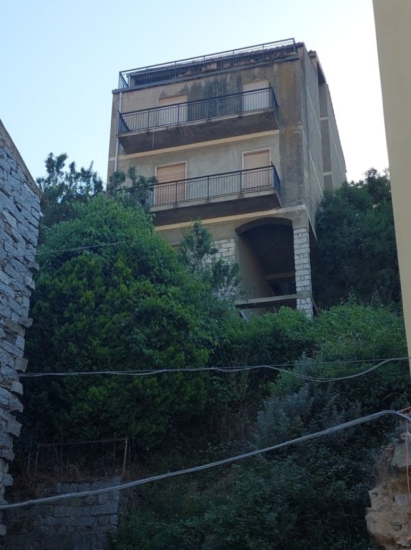 Casa independente em Bitti