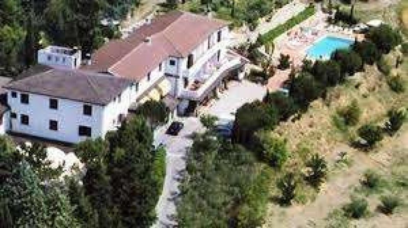 Отель в Маджоне