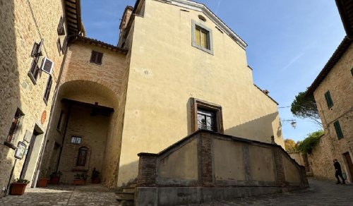 Palácio em Montone