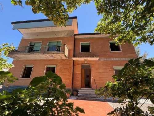Villa in Roiate