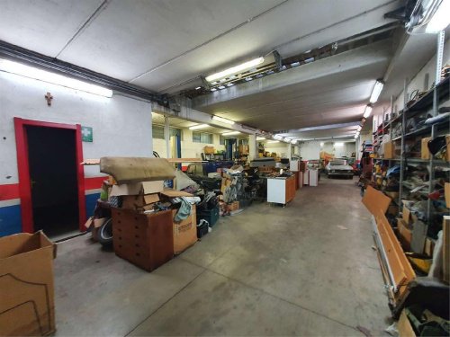 Local commercial à Cantù