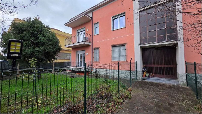 Appartement in Carugo