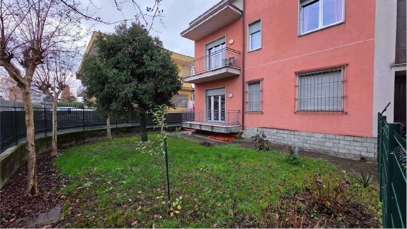 Appartement in Carugo