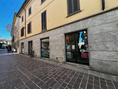 Immobile commerciale a Cantù