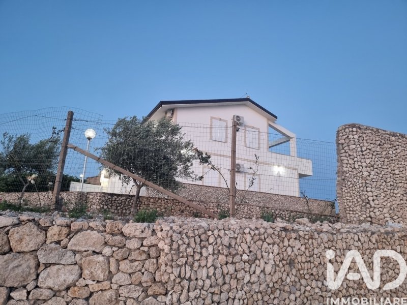 Villa in Ravanusa