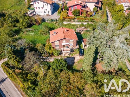 Villa a Brogliano