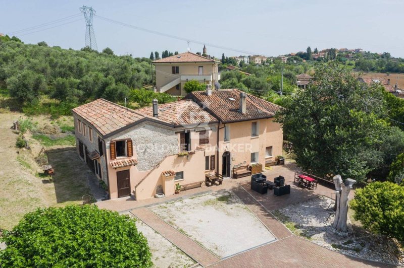 Casa di campagna a Coriano