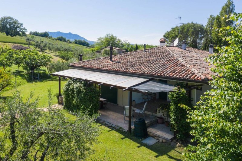 Villa a Montescudo-Monte Colombo