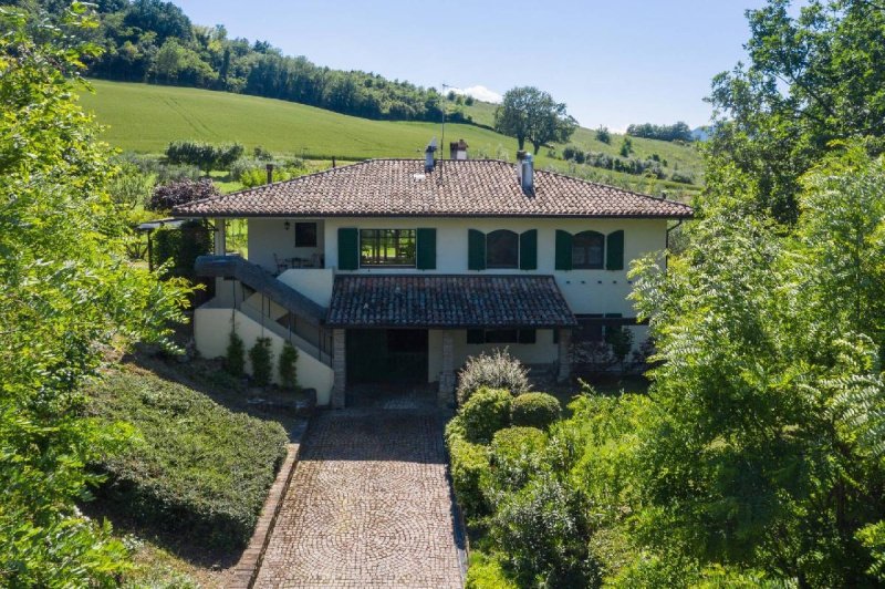 Villa a Montescudo-Monte Colombo