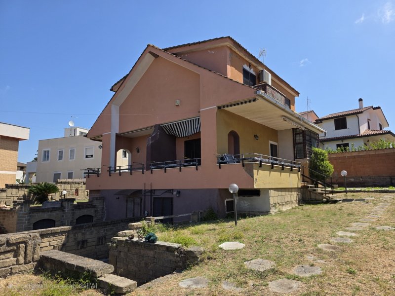 3 Bedrooms Villa for sale in Anzio [801763] | Gate-away®