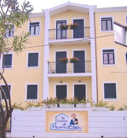 Edifício comercial em Bari Sardo