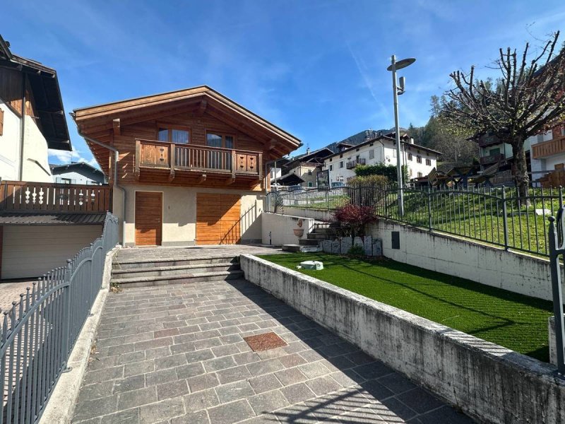 Villa in Massimeno