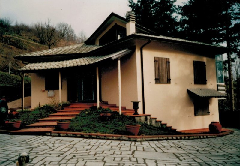 3 Bedrooms Detached house for sale in Pontremoli [802804] | Gate-away®