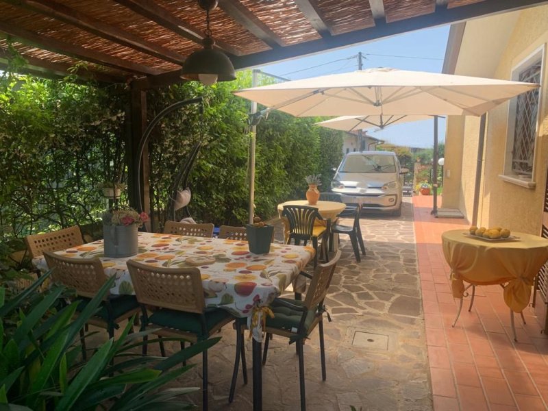 Особняк в Монтиньозо