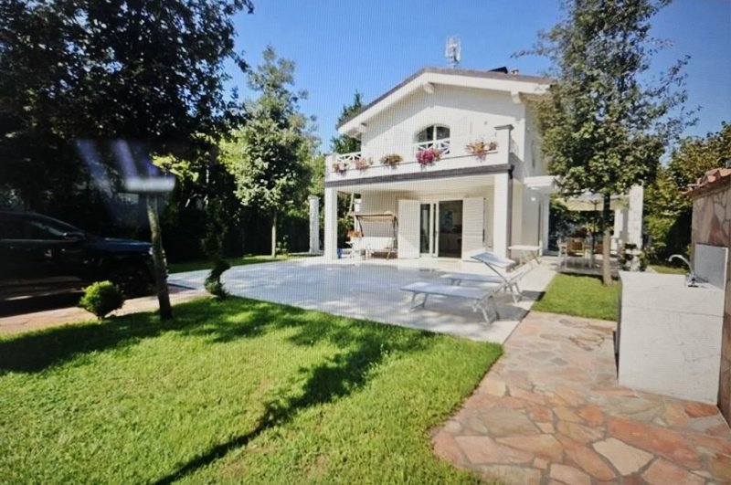 Villa a Forte dei Marmi